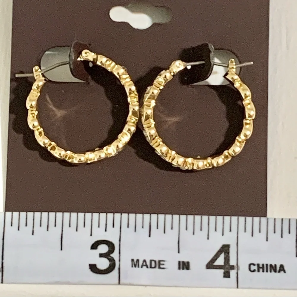 NWT Anne Klein earrings 💍💕💎🎉🎈